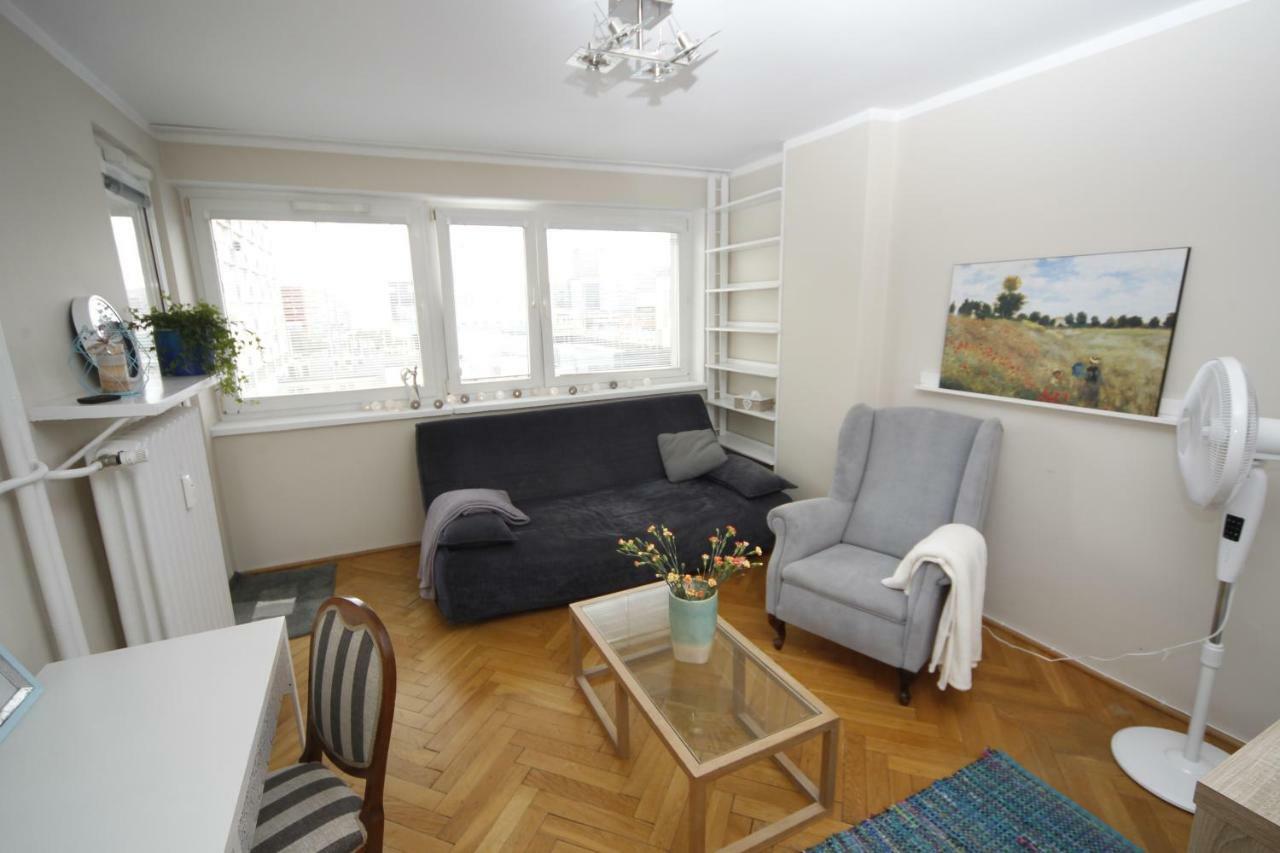 Apartamento Apartament Chmielna 35 Varsovia Exterior foto